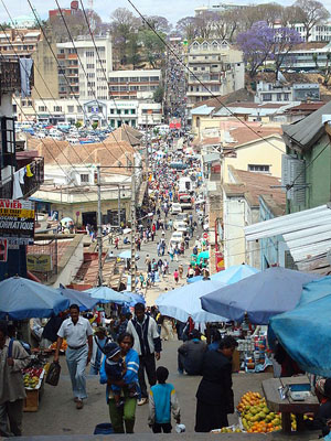 Antananarivo, capital e principal centro financeiro do país.