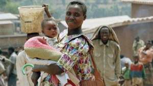 Ruas em Ruanda após o genocídio - John Isaac - ONU