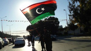 Bandeira da Líbia nas ruas de Trípoli, Líbia - Foto: Abdusalam 