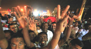 Jovens em protesto no Cairo - Foto: ONU 