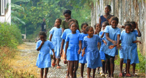School children in Monte Café, São Tomé and Príncipe (Photo Wilson Dias/ABr).
