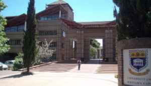 Universidade do Cabo Ocidental, - Divulgação
