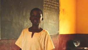 Um menino na República Centro-Africana em sala de aula. Foto: UNICEF/Gabrielle Menezes Um menino na República Centro-Africana em sala de aula. Foto: UNICEF/Gabrielle Menezes
