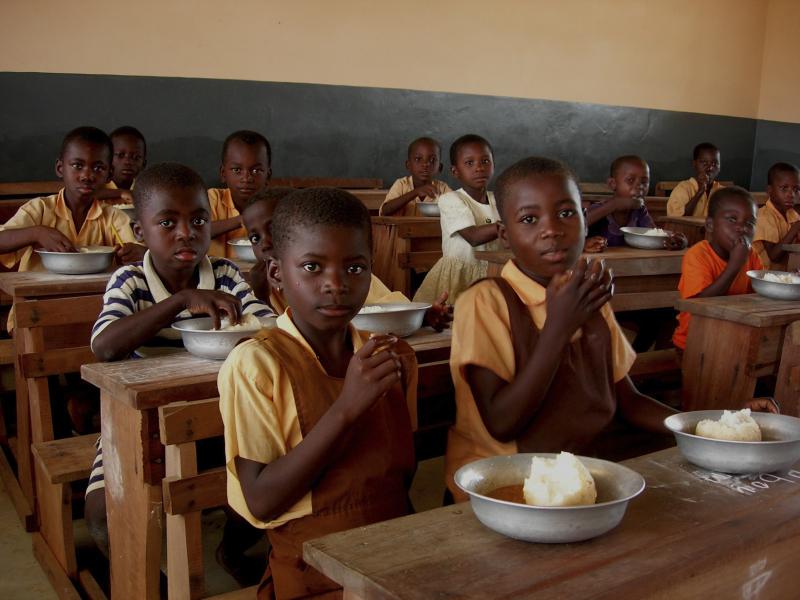Estudantes no norte de Gana. Foto: PMA/Naomi Bolderhey