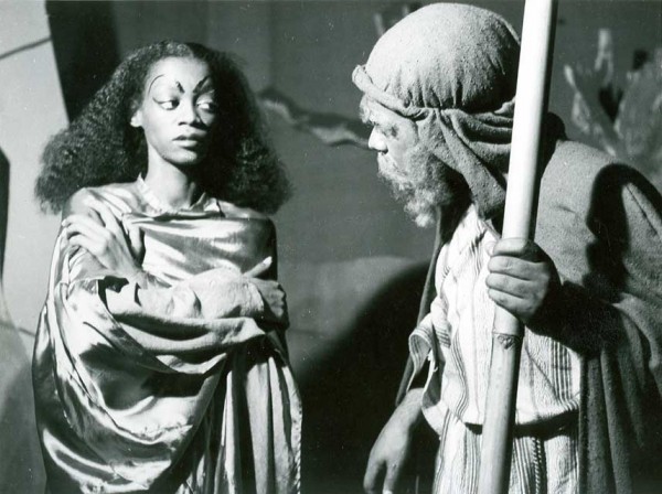 O Filho Pródigo, de Lúcio Cardoso - Ruth (Aíla) - Abdias Nascimento ( O Pai ). Rio de Janeiro, Teatro Ginástico,1947