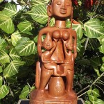 Iya Ibeji, a Mãe dos Gêmeos, escultura de Marco Aurélio Luz Foto: M. A. Luz