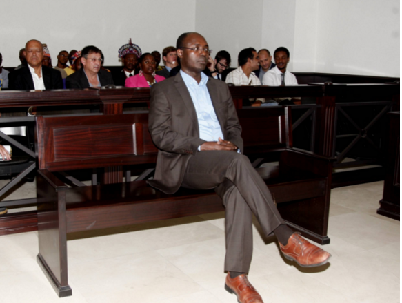 Rafael Marques em julgamento - Foto de Rede Angola 