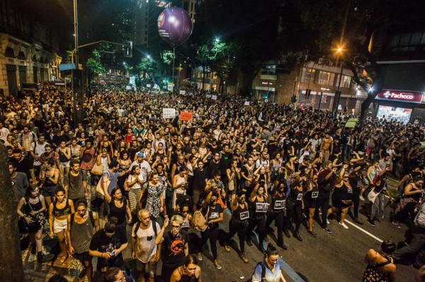 Manifestação nas ruas do centro do Rio de Janeiro - Mídia Ninja 