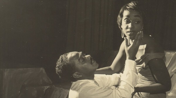 Abdias Nascimento no Teatro Experimental do Negro - Divulgação