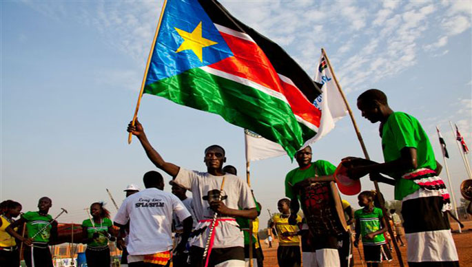 South Sudanese citizens celebrate the referendum results. (© UNDP/Marcin Scuder)